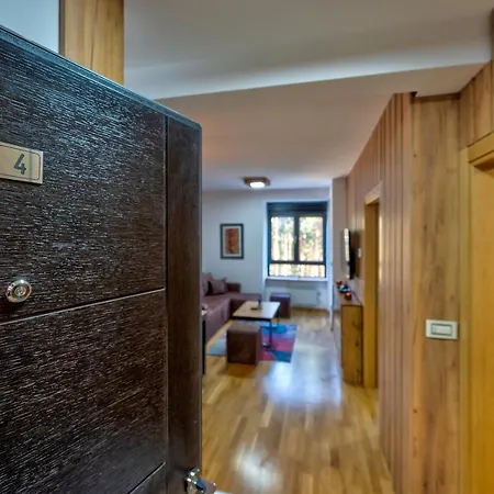 Maska Apartment *