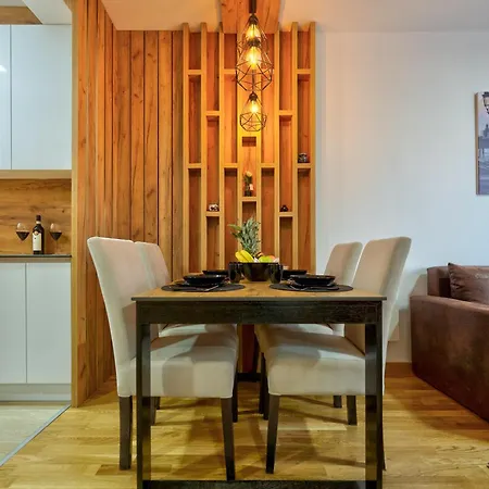 Apartment Maska *